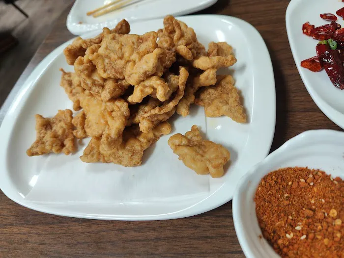 Yummy Kitchen 闻香居 8