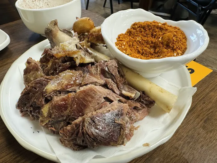 Yummy Kitchen 闻香居 6