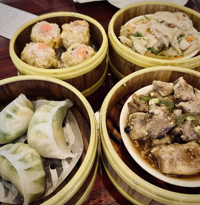 East Lake Chinese Restaurant and Dim Sum (東湖海鮮酒家) 1