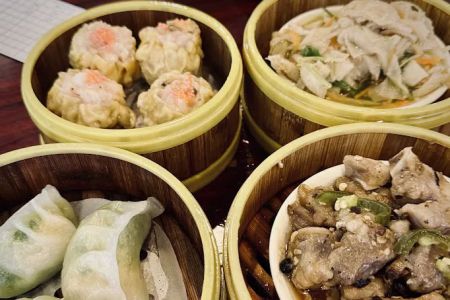 East Lake Chinese Restaurant and Dim Sum (u6771u6e56u6d77u9baeu9152u5bb6)