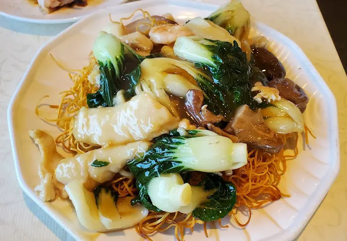 Tin's Teapot Bistro 8