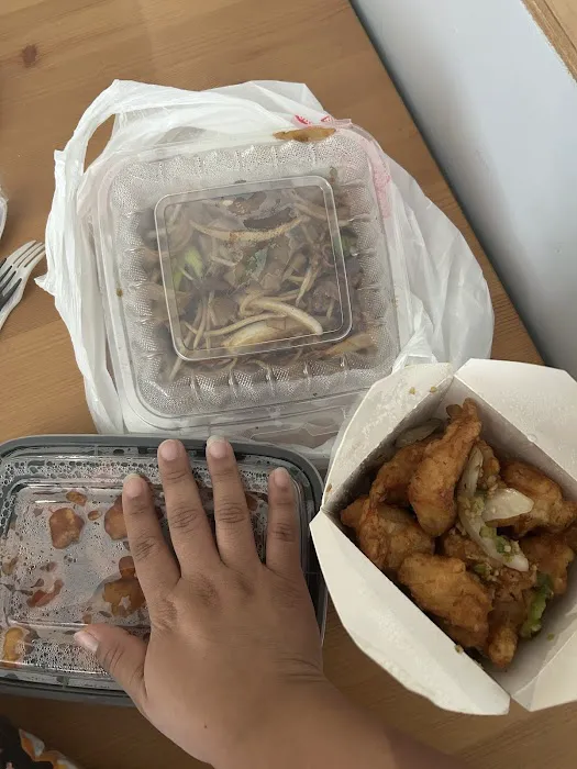 Lee’s garden Chinese restaurant 7