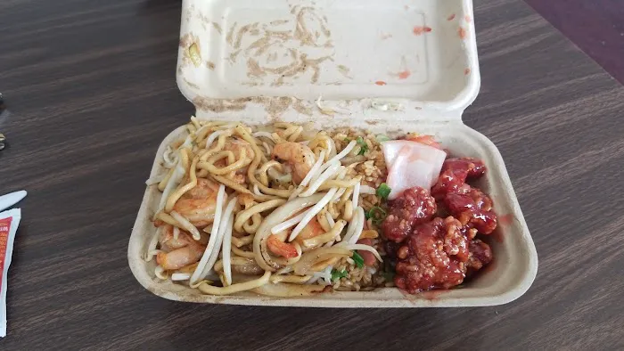 Egg Roll Kitchen 8