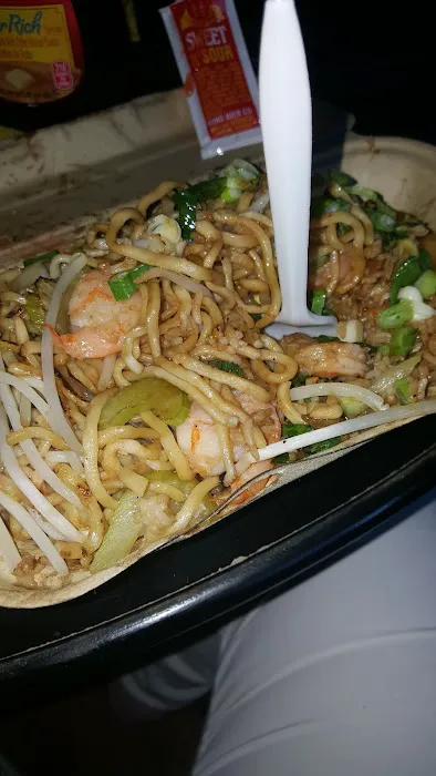 Egg Roll Kitchen 10