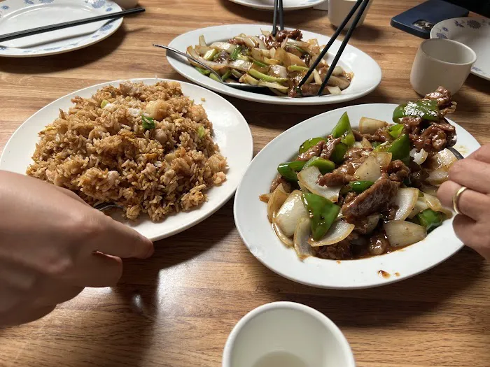 Chang Luong Restaurant 10