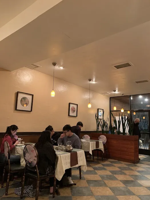 Dalian Restaurant 4