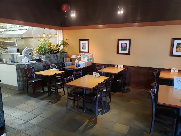 Yan's China Bistro & Bar 8