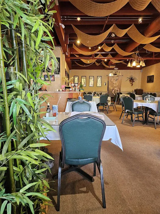Leo's Chinese Restaurant 7
