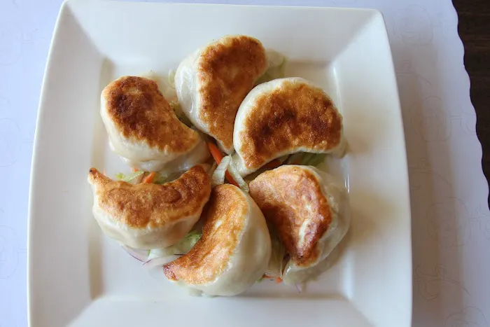 Leo's Chinese Restaurant 10