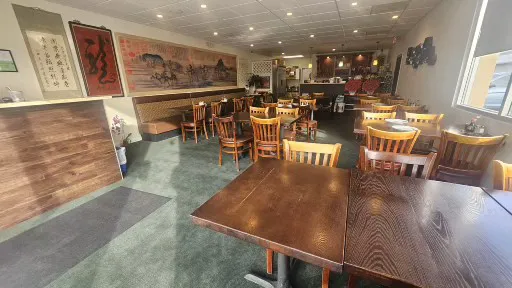 Uncle Wang Chinese Restaurant 1