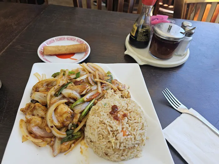 Uncle Wang Chinese Restaurant 9
