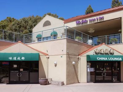 China Lounge Restaurant 0