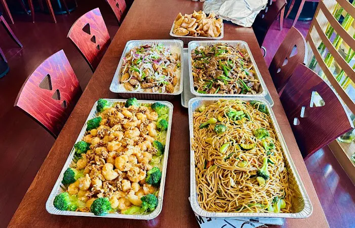 Amazing Wok Chinese Cuisine 3