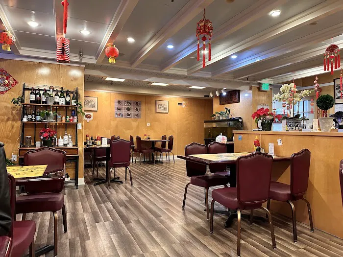 Ming's Restaurant 5