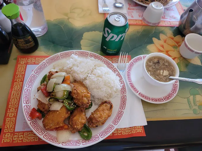Tsing Tao Restaurant 4