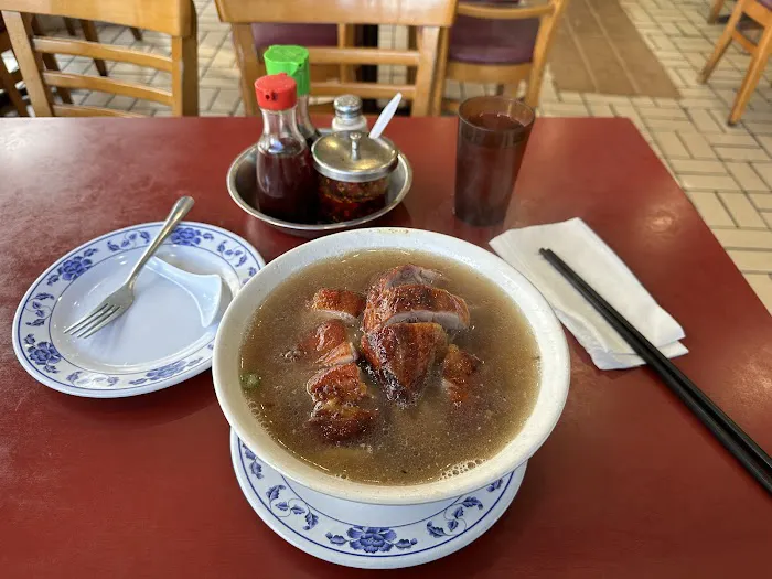 Kam PO Kitchen 4