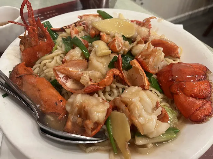 Feng Ze Yuan Restaurant 8