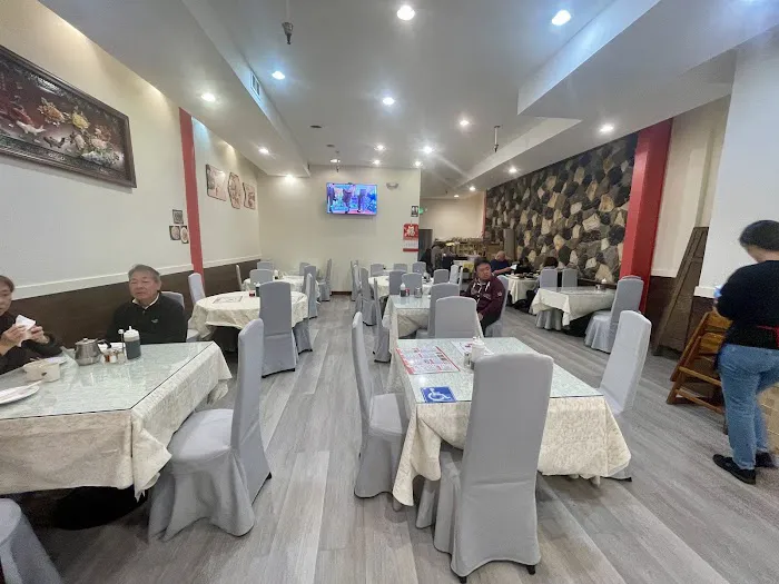 L H Restaurant(联兴烧腊) 7