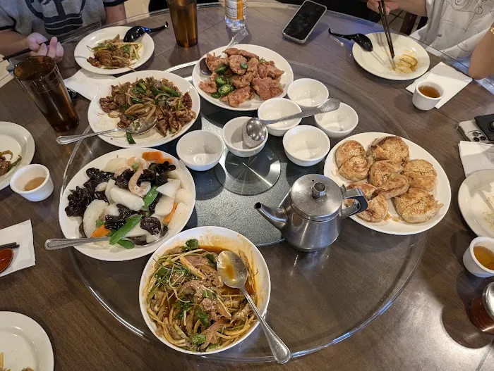 Hunan Chef Chinese Restaurant 8