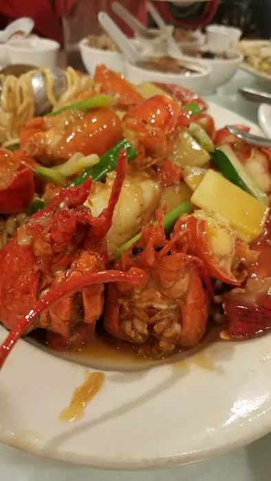 Happy Chinese Restaurant 5