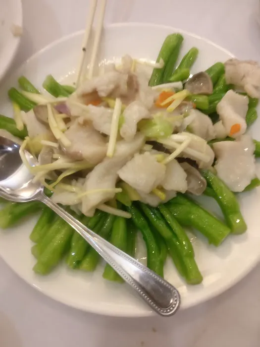 Happy Chinese Restaurant 10