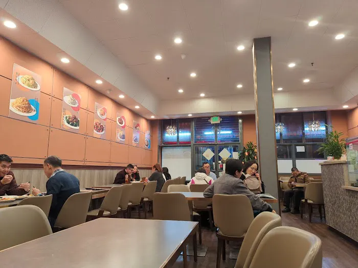 Cafe New Honolulu 9