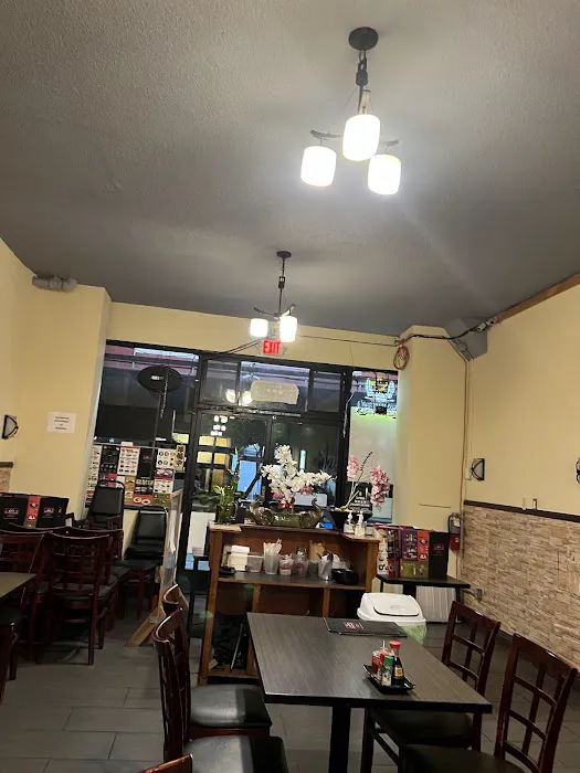 Toppu Ramen And Dim Sum House 4