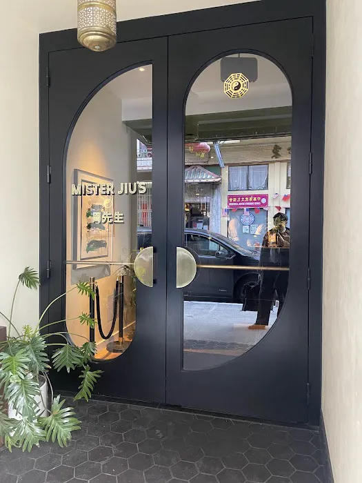 Mister Jiu's 6