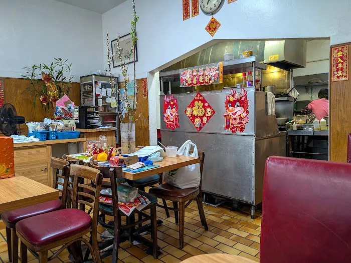 New Lun Ting Cafe 10