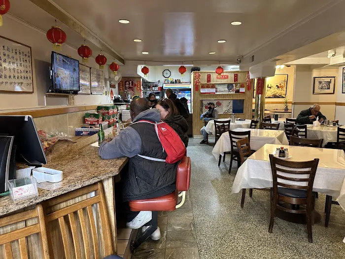 New Woey Loy Goey Restaurant 7