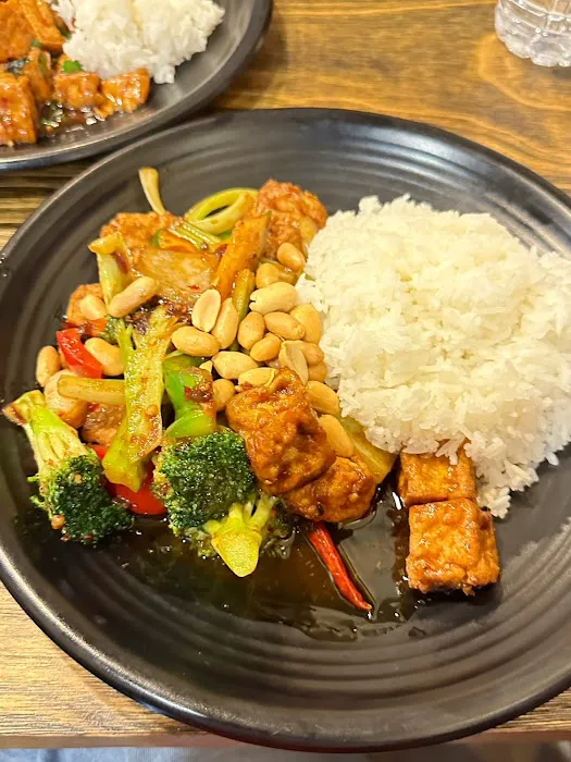 77 Chinese & Vietnamese Cuisine 4