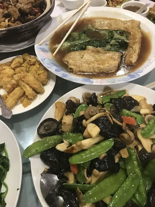 Ming's Diner 4