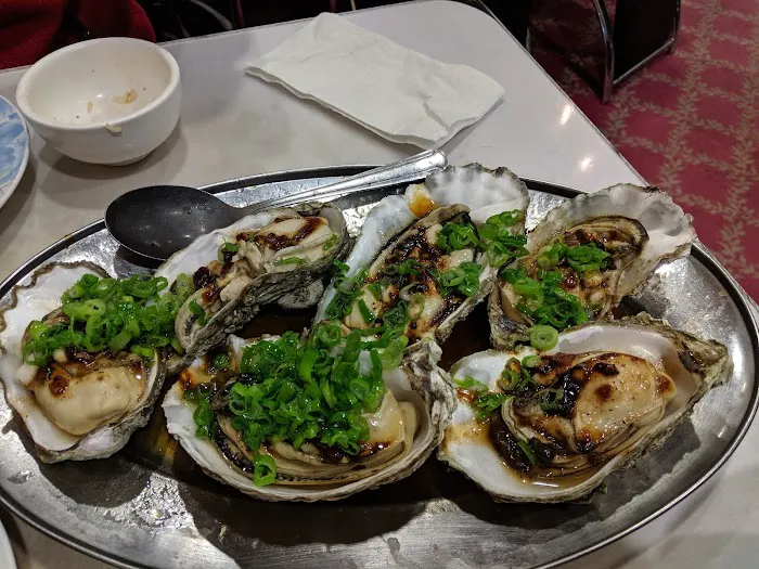 Ming's Diner 10