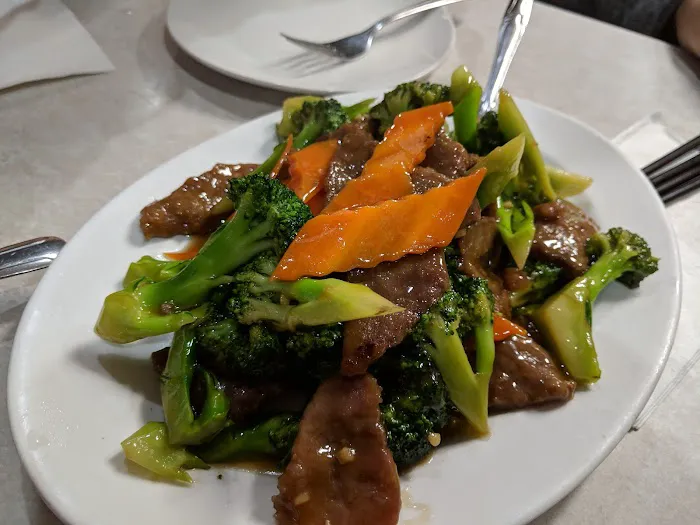 Ling Ling Cuisine Restaurant 6