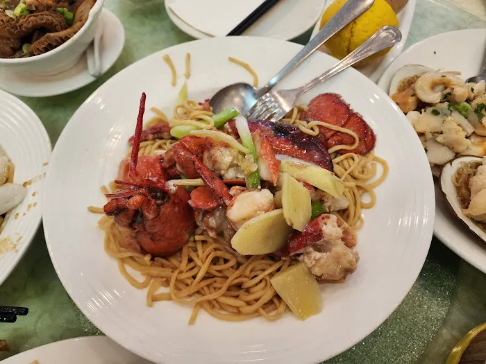 Imperial Garden Seafood Restaurant 10