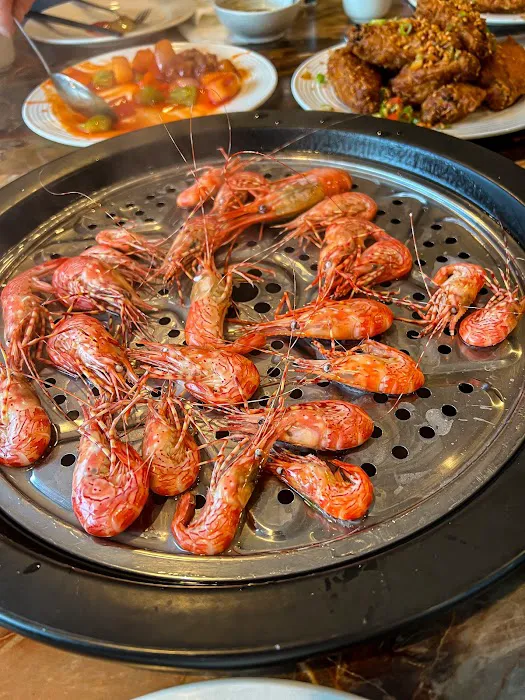 Golden Coast Restaurant 8