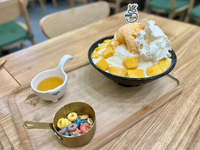 Snow Bliss Cafe 4