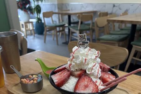 Snow Bliss Cafe
