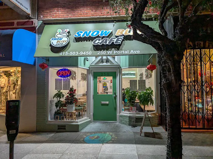 Snow Bliss Cafe 3