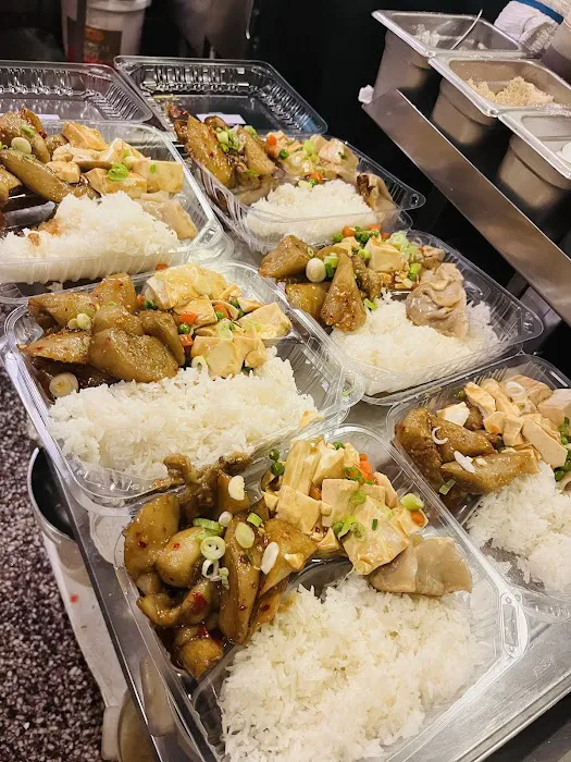 Tsing's Chinese Restaurant 7