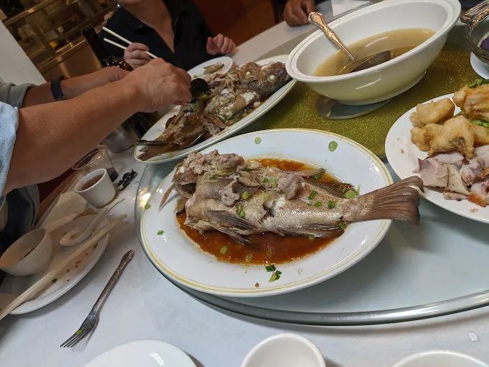Ying Hui Chinese Restaurant 10