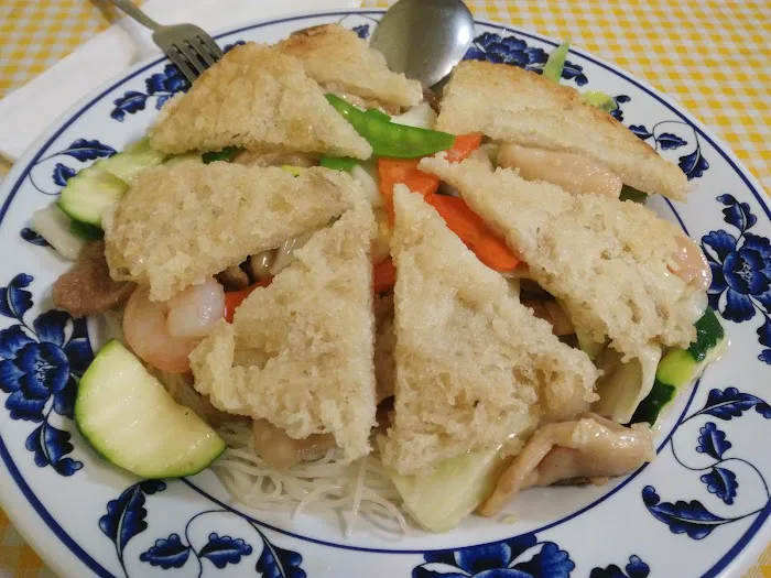 golden moon restaurant 10