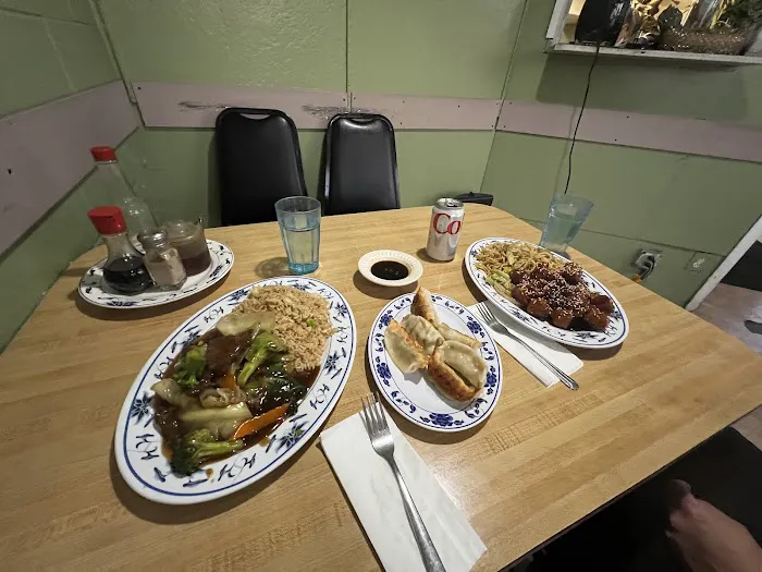 Wong's Cafe 10