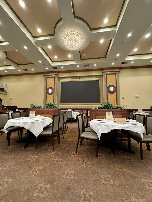 Grand Palace Seafood Restaurant 富源酒家 5