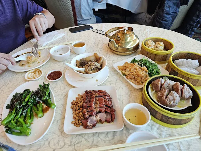Grand Palace Seafood Restaurant 富源酒家 6