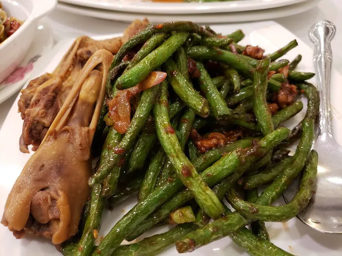 Cheung Hing BBQ Seafood 9