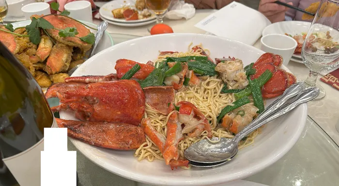 H. L. Peninsula Restaurant 3
