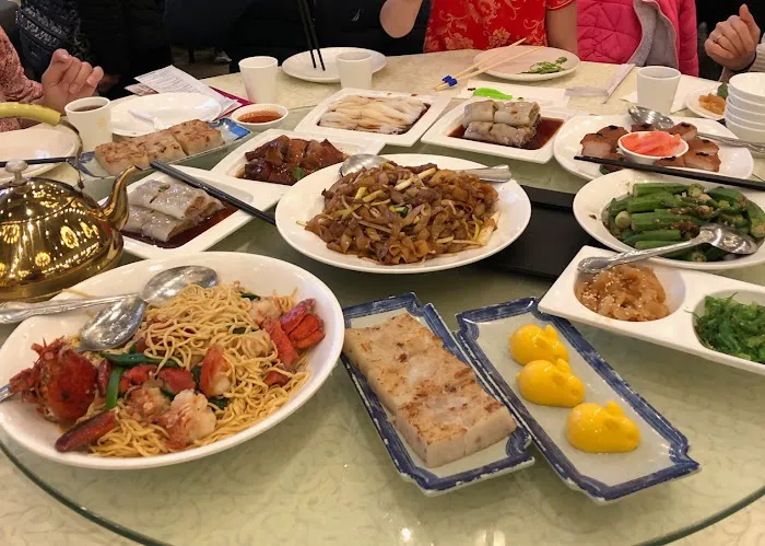 H. L. Peninsula Restaurant 10