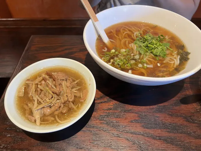 Hunan Mifen 小香牛骨米粉 5