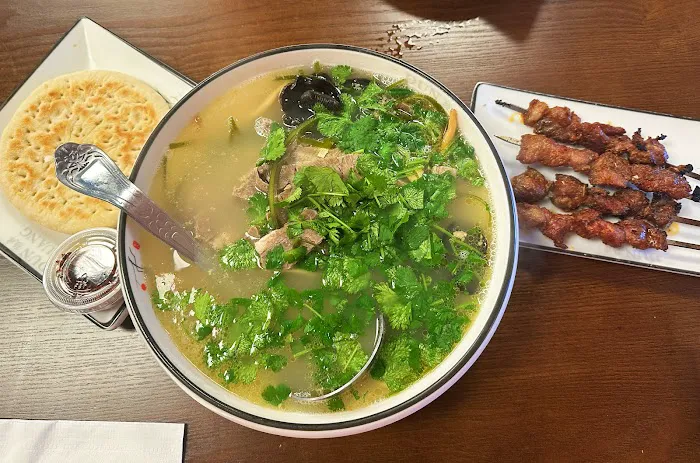 DH Noodles & Grill 敦煌兰州牛肉拉面 3
